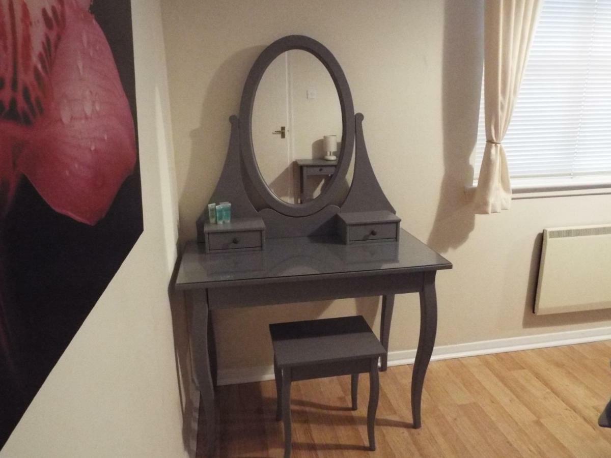 Edinburgh Palace Apartment מראה חיצוני תמונה